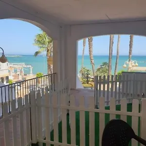  Holiday home Excellent Apartament The Beach