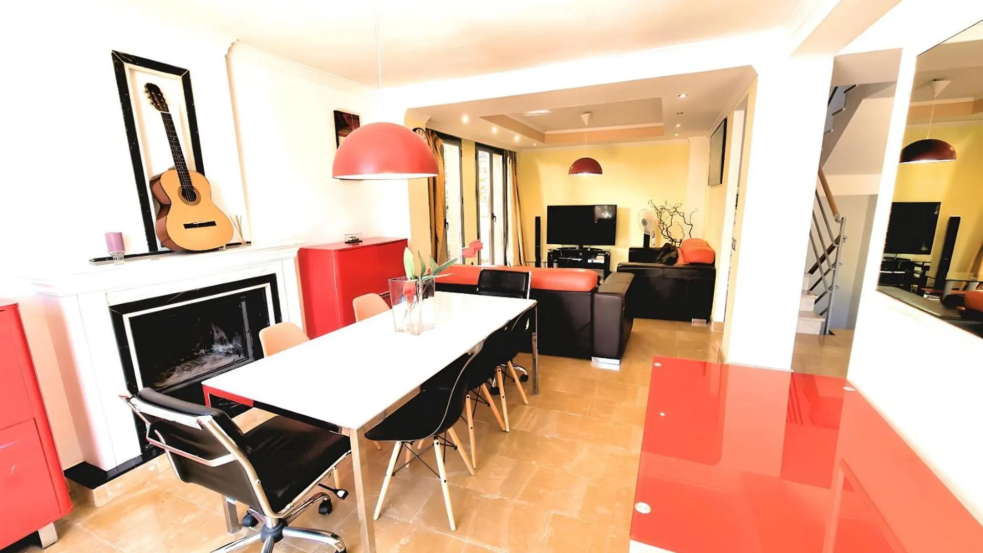 Stunning Home With Outdoor Swimmingpool, 4 Bedrooms And Wifi Benalmádena España